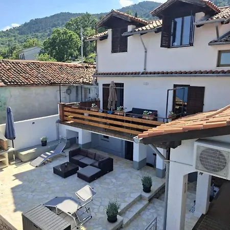 Tami With Sea View Daire Lovran